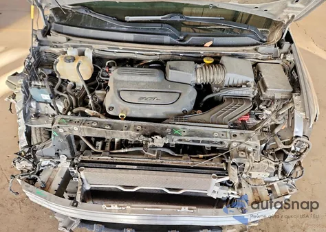 2020 Chrysler Voyager L z USA, uszkodzony, nr VIN 2C4RC1AG2LR121039